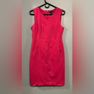 Hot pink with real side pockets. Great fabric.